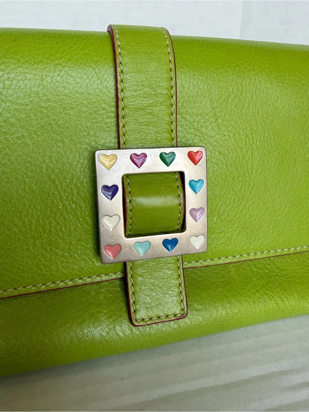 Vintage Y2K Dooney & Bourke Purse Kiwi Green Buckle Hearts Bag Flap Pink Strap - Picture 2 of 16